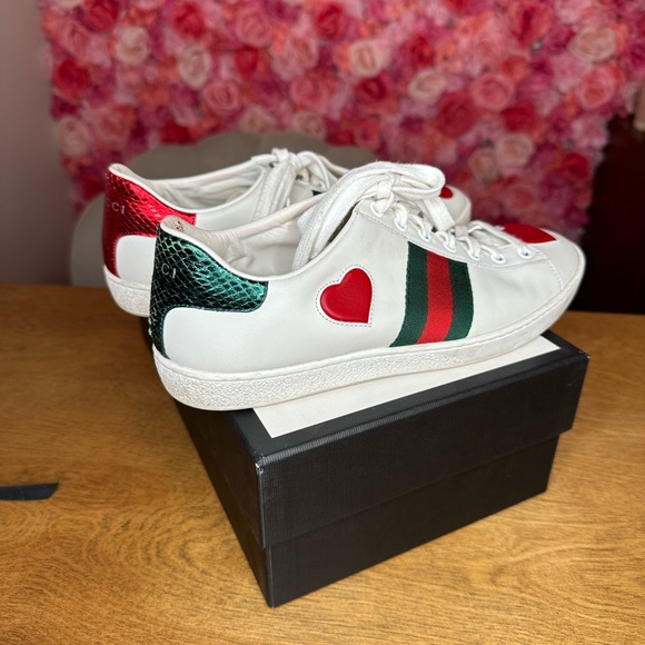 Gucci web stripe sneakers with hearts size 38.5 - Picture 6 of 13